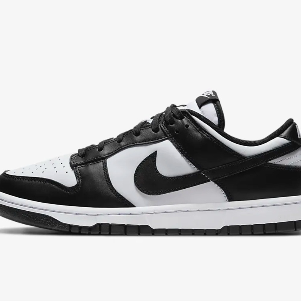 Nike Black and White Sneakers